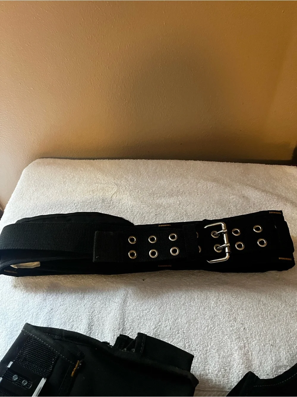 CLC Tool Belt & 2 Tool Pouches